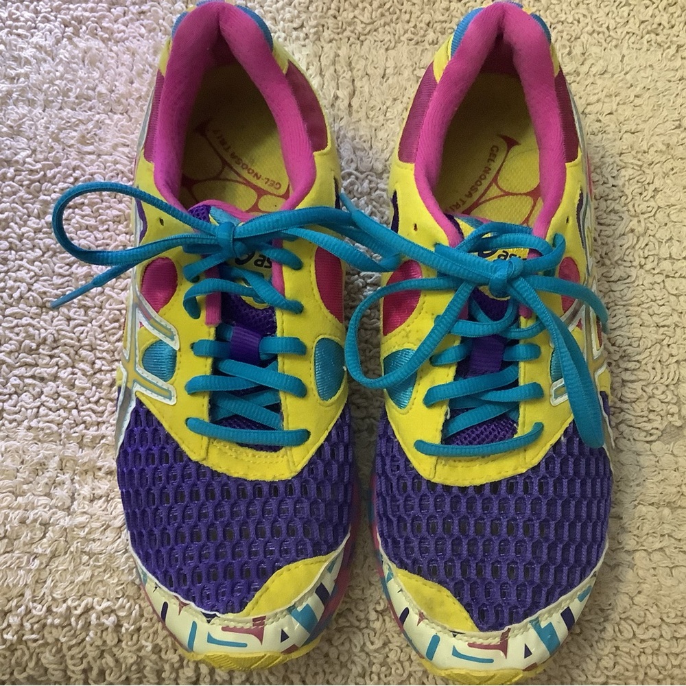Asics Running shoe Gel-Noosa Tri 7, size 7.5, pink, teal blue, purple, & yellow. - Picture 5 of 8